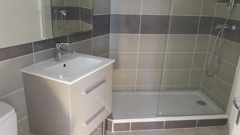Vue de douche à l’italienne