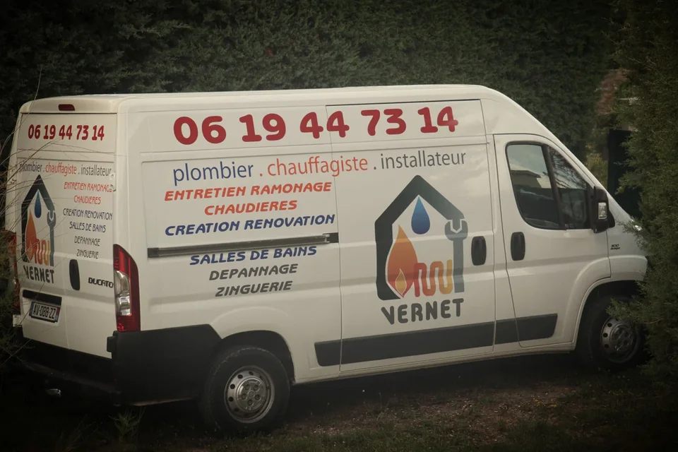 Camionnette de l’entreprise Vernet