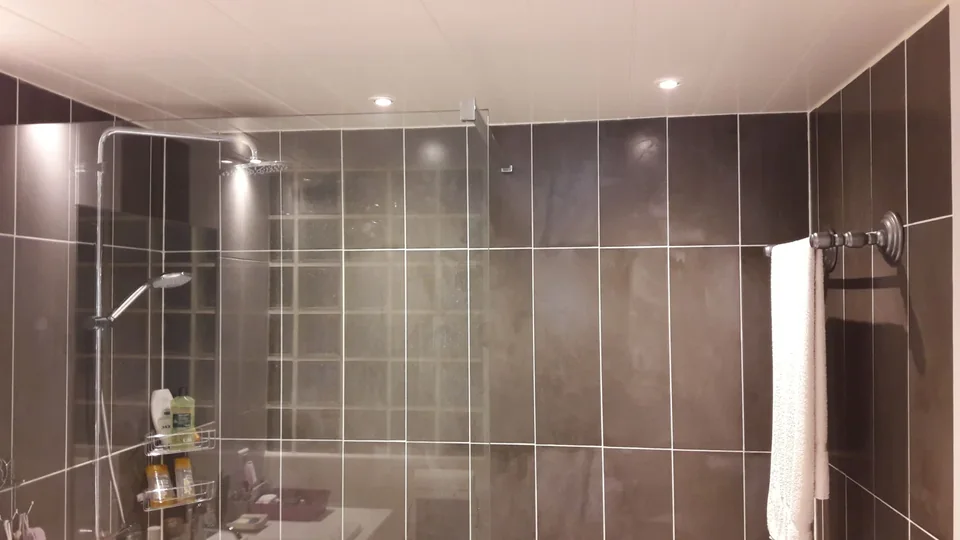 Vue de douche à l’italienne