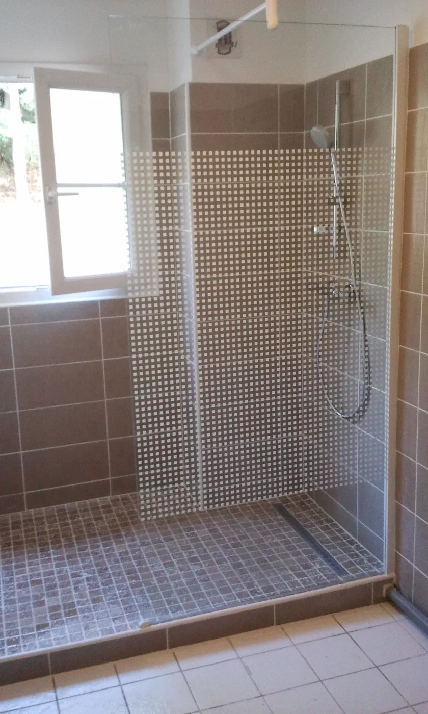 Vue de douche à l’italienne