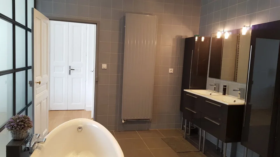 Vue de salle de bain